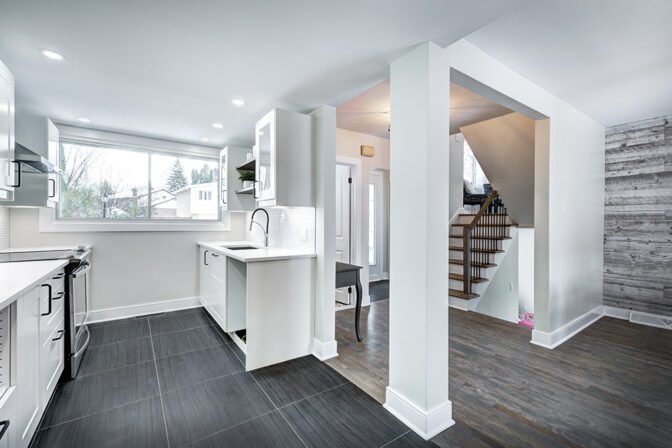 Why Hiring a Full-Service Renovation Company Saves Time and Money